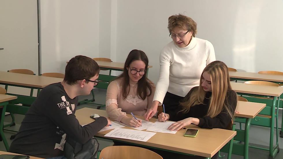 Hagyomány és innováció a felsőoktatási képzésekben Hagyomány és innováció a felsőoktatási képzésekben