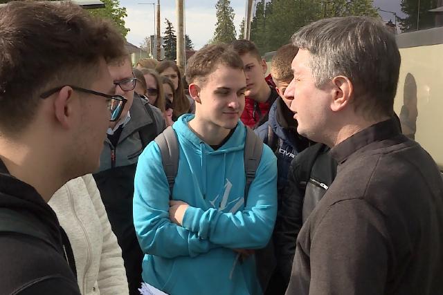 Közel 100 zalaegerszegi diák találkozhat Ferenc pápával Közel 100 zalaegerszegi diák találkozhat Ferenc pápával