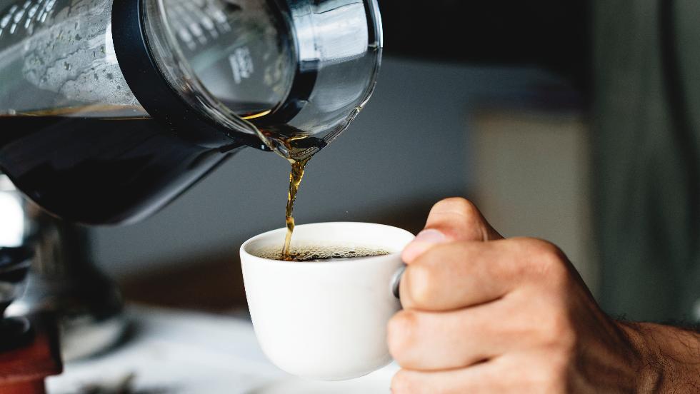 Minden harmadik fogyasztó rendszeresen iszik koffeinmentes kávét egy elemzés szerint Minden harmadik fogyasztó rendszeresen iszik koffeinmentes kávét egy elemzés szerint