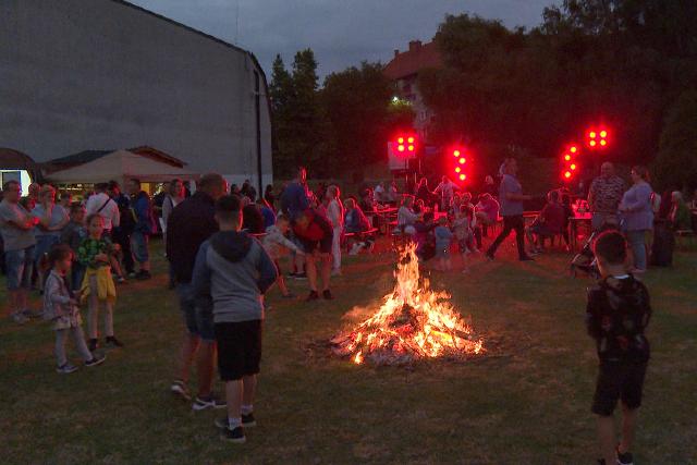 Mglyt is gyjtottak Szent Ivn-jjeln