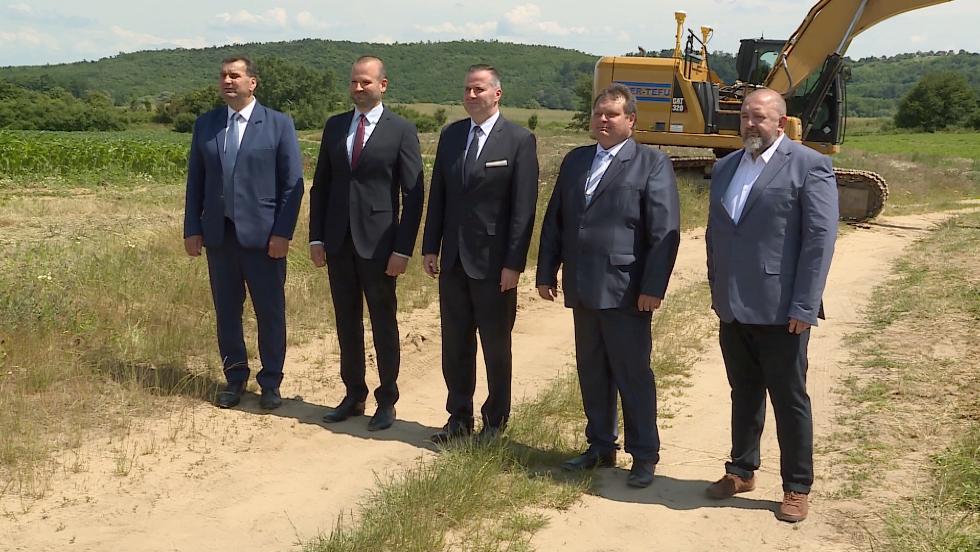 Elkezdődött a Zalaegerszeg Logisztikai Központ építése Elkezdődött a Zalaegerszeg Logisztikai Központ építése