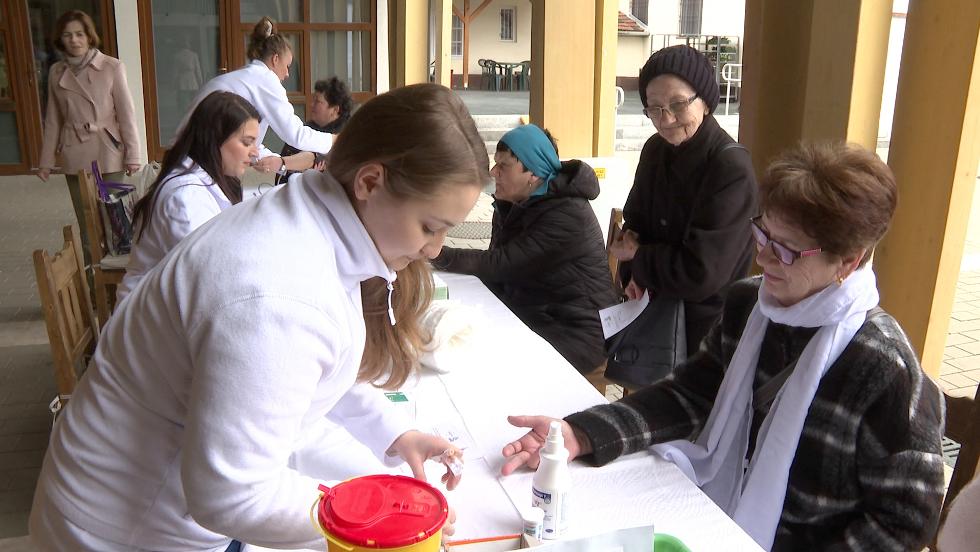 175 perc az egészségért - tanácsadás, relaxáció és gyógytorna is várta a zalaegerszegieket 175 perc az egészségért - tanácsadás, relaxáció és gyógytorna is várta a zalaegerszegieket