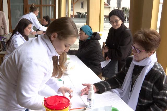175 perc az egészségért - tanácsadás, relaxáció és gyógytorna is várta a zalaegerszegieket 175 perc az egészségért - tanácsadás, relaxáció és gyógytorna is várta a zalaegerszegieket