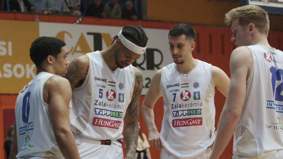 A jelszó: Mindenki fehérbe! A jelszó: Mindenki fehérbe!