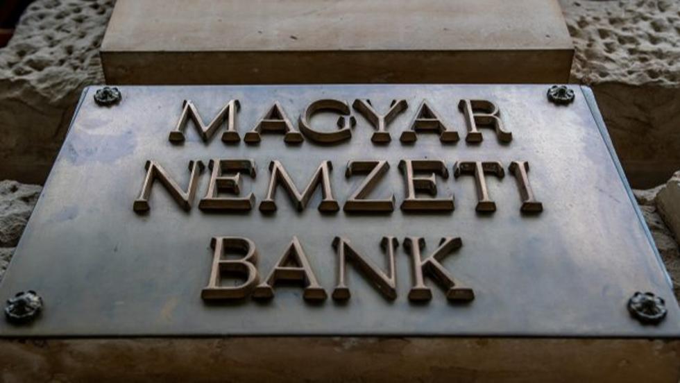 Nem változtatott a jegybanki alapkamat 13,0 százalékos szintjén a Magyar Nemzeti Bank Monetáris Tanácsa Nem változtatott a jegybanki alapkamat 13,0 százalékos szintjén a Magyar Nemzeti Bank Monetáris Tanácsa