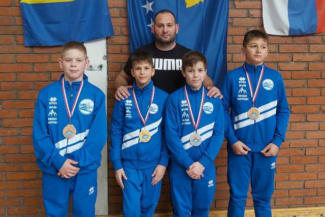 Zalaegerszegi birkózók is részt vettek a Koprivnicában rendezett nemzetközi birkózó versenyen Zalaegerszegi birkózók is részt vettek a Koprivnicában rendezett nemzetközi birkózó versenyen