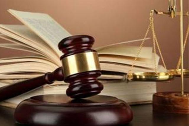 K�nyszervallat�ssal v�dolj�k a rend�r�ket 