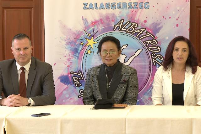 Thaiföldi táncdelegáció látogatott Zalaegerszegre Thaiföldi táncdelegáció látogatott Zalaegerszegre