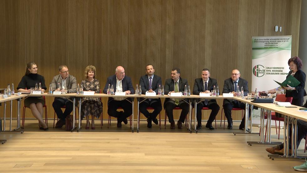 Zalai civil szervezeteknek tartottak konzultációt Zalai civil szervezeteknek tartottak konzultációt