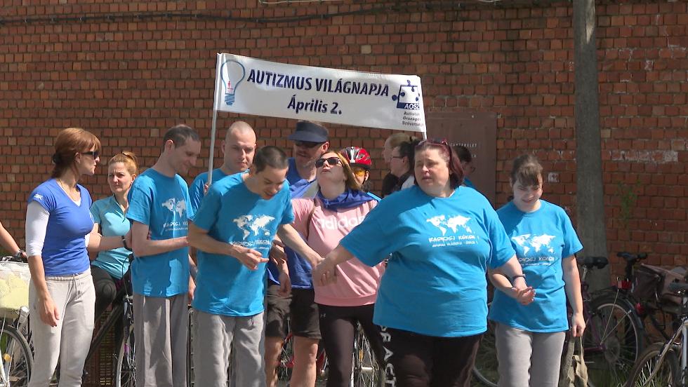 Jótékonysági futást rendeztek az autistákért Jótékonysági futást rendeztek az autistákért