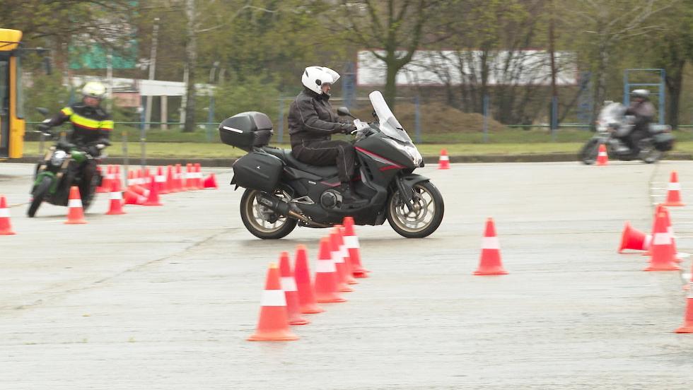 Motoros vezetstechnikai trninget tartottak Zalaegerszegen