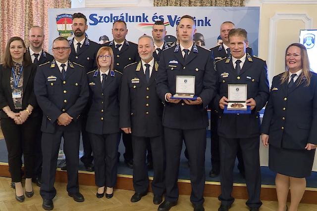 Közel 60 zalai rendőr munkáját ismerték el a zalaegerszegi Díszteremben Közel 60 zalai rendőr munkáját ismerték el a zalaegerszegi Díszteremben