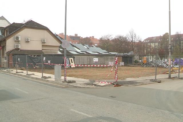 T�bbfunkci�s ingatlan �p�l a Kincses Fot� hely�n