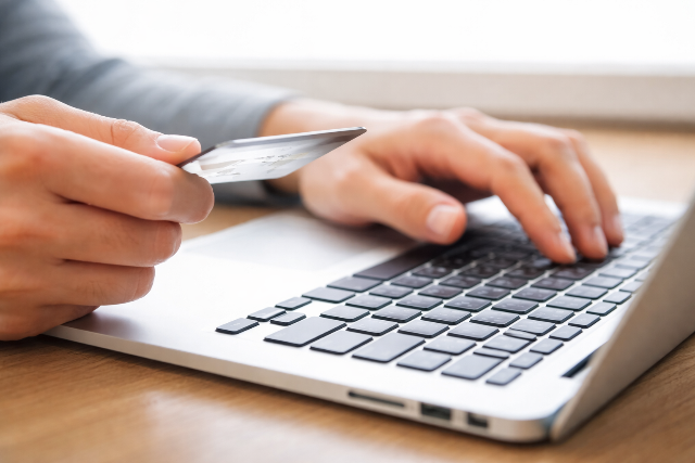 Kellemetlen meglepet�s �rheti az OTP �gyfeleit, ha bankk�rty�jukat haszn�ln�k