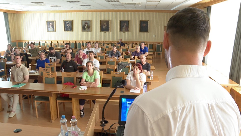 Tájékoztatóval folytatódott a falugondnoki képzés Zalaegerszegen Tájékoztatóval folytatódott a falugondnoki képzés Zalaegerszegen