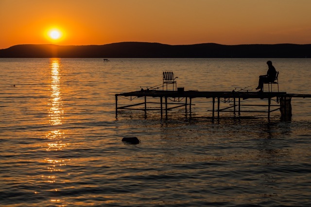 Durva brsggal bntetnek a Balatonon