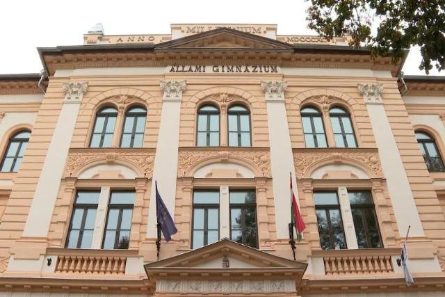El�kel� helyen v�gzett a Zalaegerszegi Zr�nyi Mikl�s Gimn�zium a HVG-rangsor�ban