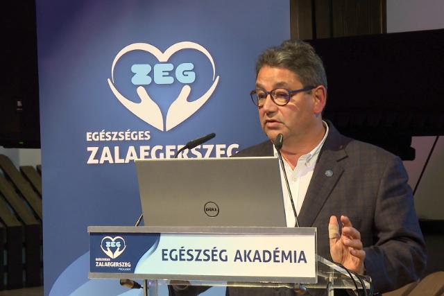 Szív- és érrendszeri rizikók – Merkely Béla előadása az Egészség Akadémián Szív- és érrendszeri rizikók – Merkely Béla előadása az Egészség Akadémián
