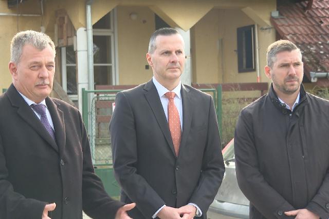 �j �voda �p�l a bazitai v�rosr�szben