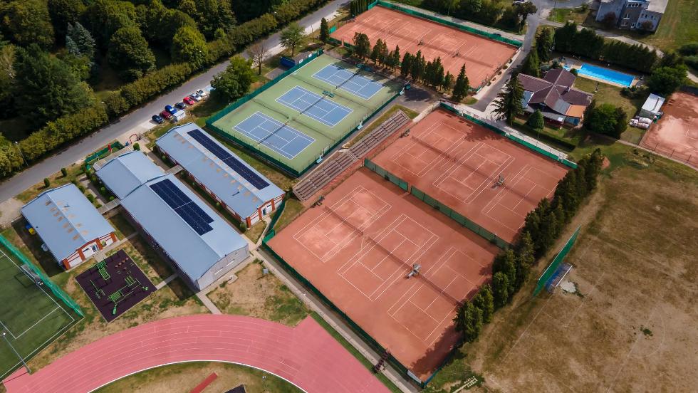 40 v�rosfejleszt�si c�l –�Fejleszt�sek az Ifj�s�gi- �s Sportcentrumban