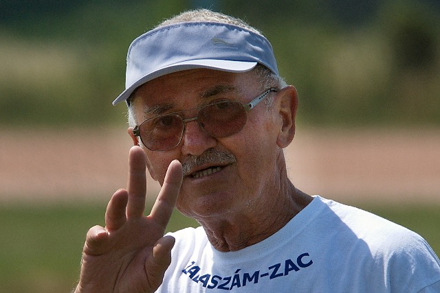 Gy�szol a zalaegerszegi sport�let: elhunyt Csik�s S�ndor