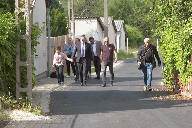Meg�jult a Nefelejcs utca