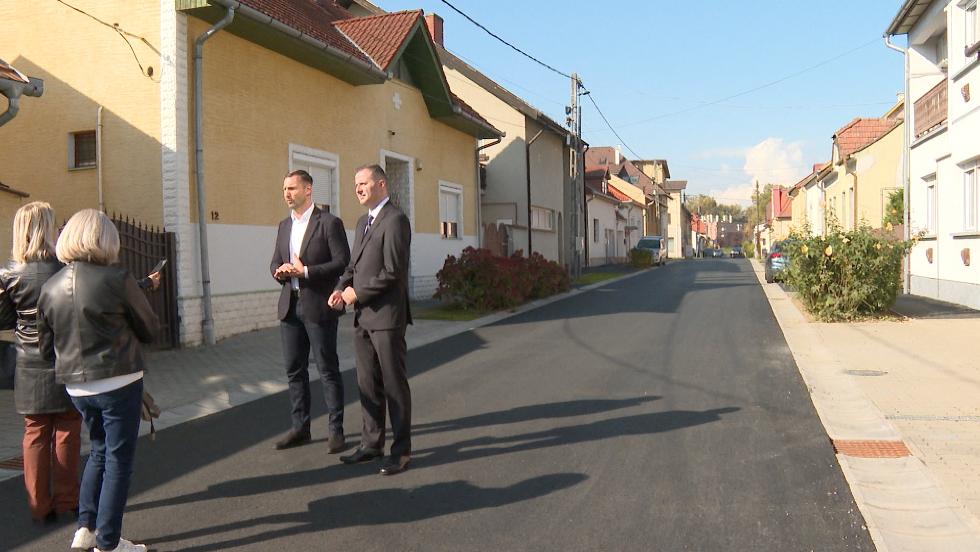Megújult a Püspöki Grácián utca 
 Megújult a Püspöki Grácián utca