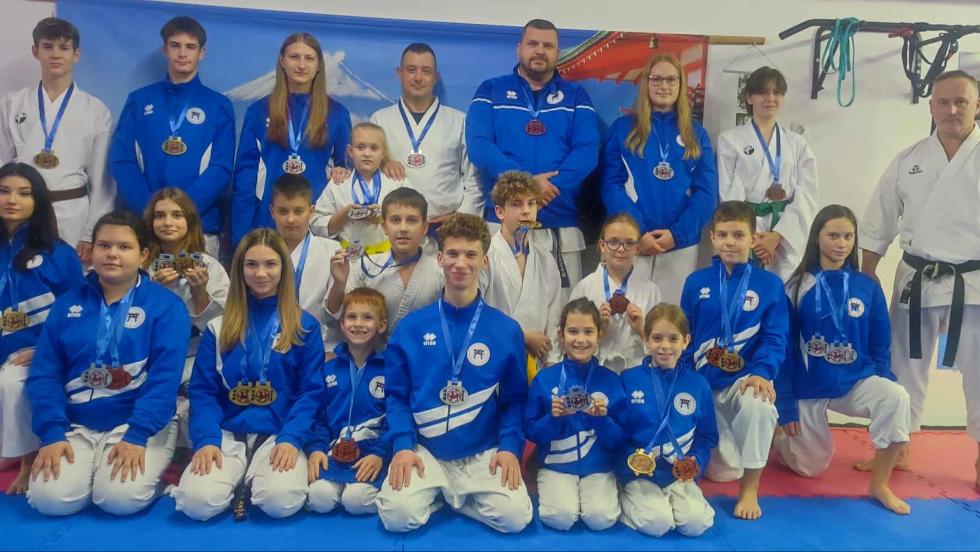 Barti hangulatban zajlott a Yujin Karate Kupa Zalaegerszegen
