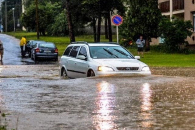 Tilos csapadkvizet a szennyvzcsatornba vezetni – Felhvst intzett a Zalavz Zrt. 