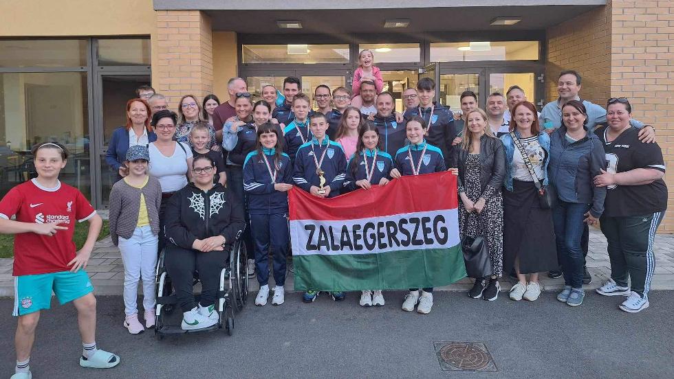 Fekete Gábor elköszönt a ZVE csapatától Fekete Gábor elköszönt a ZVE csapatától