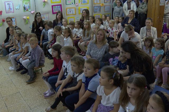 Meseillusztr�l� p�ly�zat eredm�nyhirdet�s�t tartott�k a De�k-technikumban