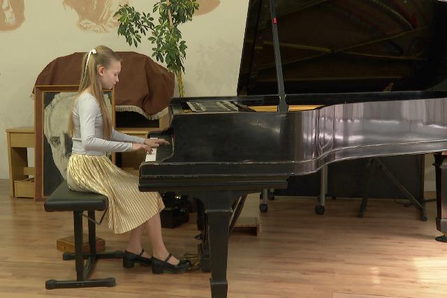 Zongoraverseny a P�l�czi-iskol�ban 