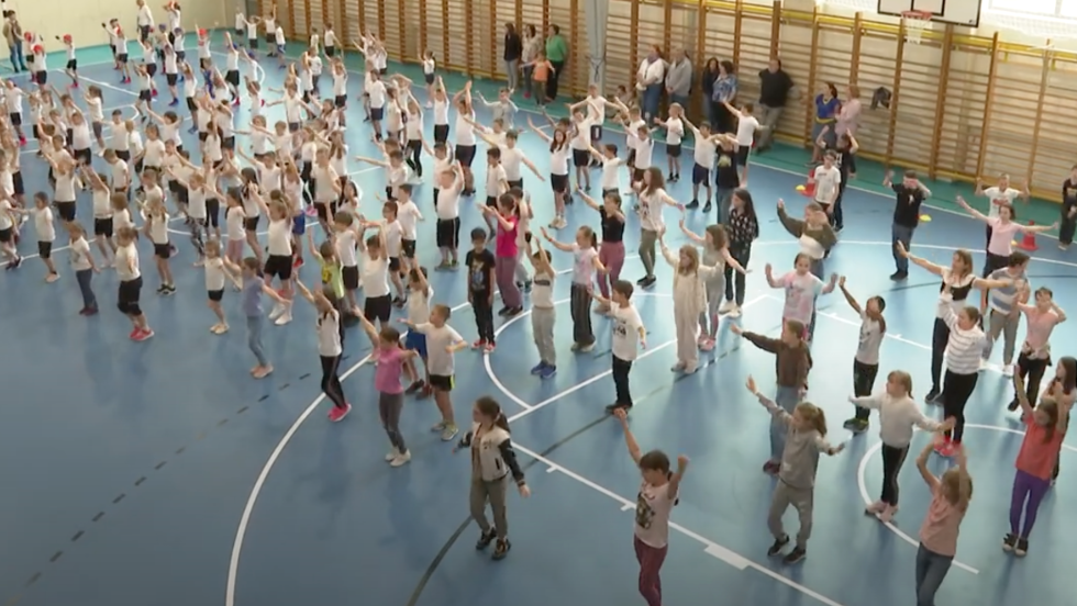 Családi nap Lentiben: játékosan az egészségért – sikerrel zajlott a Keep Young and Fit program újabb állomása Családi nap Lentiben: játékosan az egészségért – sikerrel zajlott a Keep Young and Fit program újabb állomása