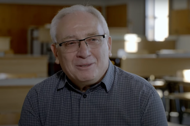 Rátz Tanár Úr Életműdíjban részesült Pálovics Róbert, a Zrínyi-gimnázium pedagógusa Rátz Tanár Úr Életműdíjban részesült Pálovics Róbert, a Zrínyi-gimnázium pedagógusa