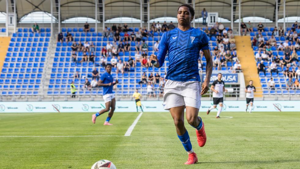 K�lcs�nbe ker�lt a ZTE FC fiatal t�mad�ja
