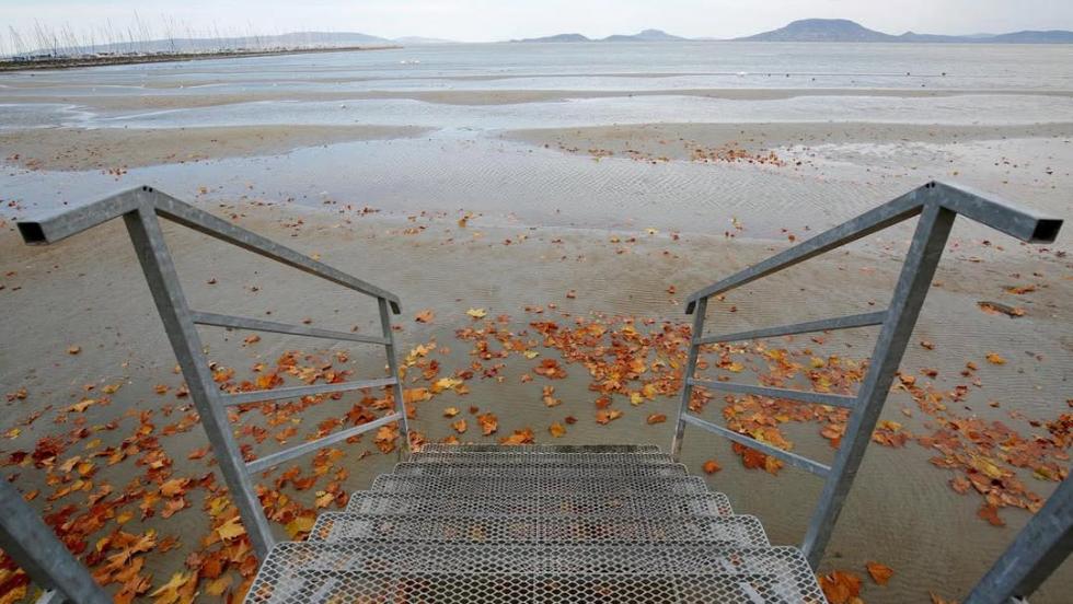 Tovbb cskken a Balaton tlagos vzllsa