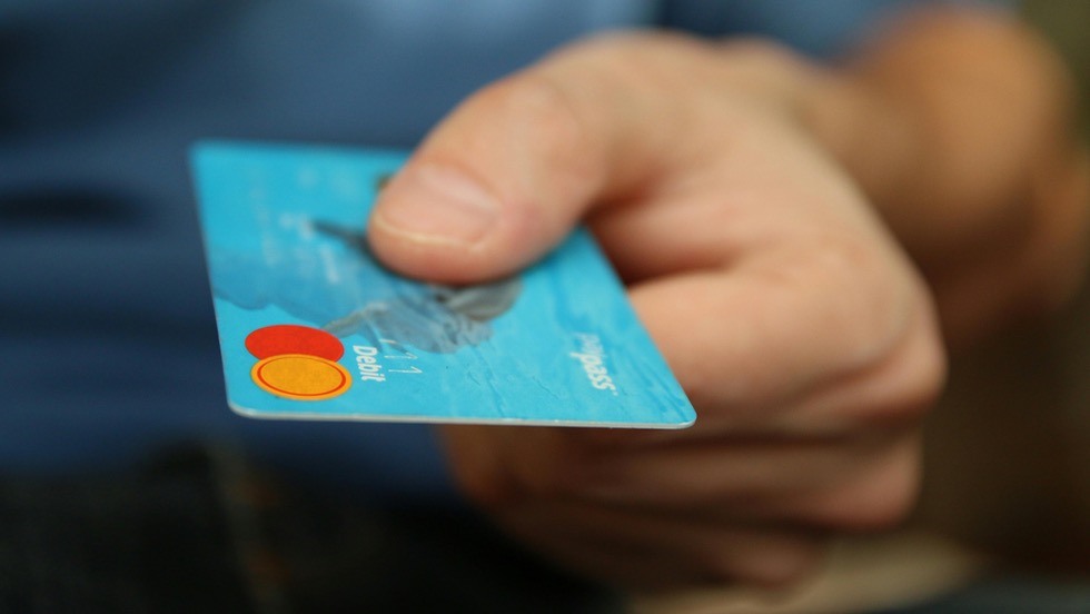 Ennyivel drágítja az Erste, az OTP és a K&H a bankolást Ennyivel drágítja az Erste, az OTP és a K&H a bankolást