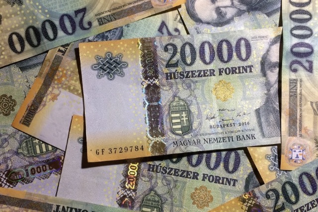 Fontosabb évközi változások a bérszámfejtésnél Fontosabb évközi változások a bérszámfejtésnél