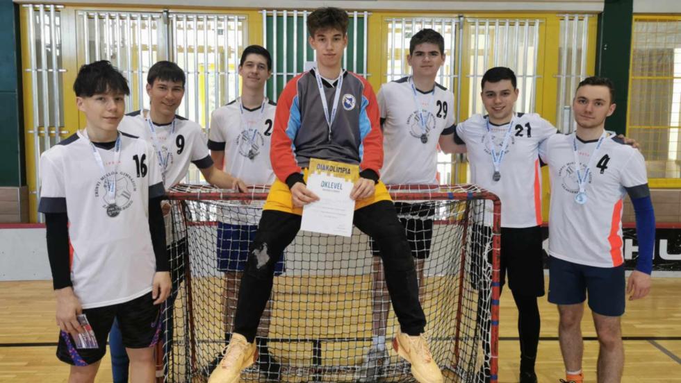Ismét országos döntőben a Zrínyi floorballcsapata! Ismét országos döntőben a Zrínyi floorballcsapata!