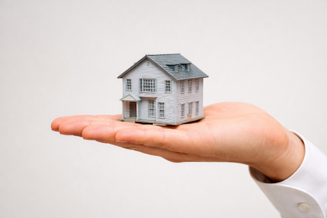 Seg�ts�get ny�jt a „Lakhat�s�rt” K�zalap�tv�ny a neh�z helyzetbe ker�lt zalaegerszegieknek