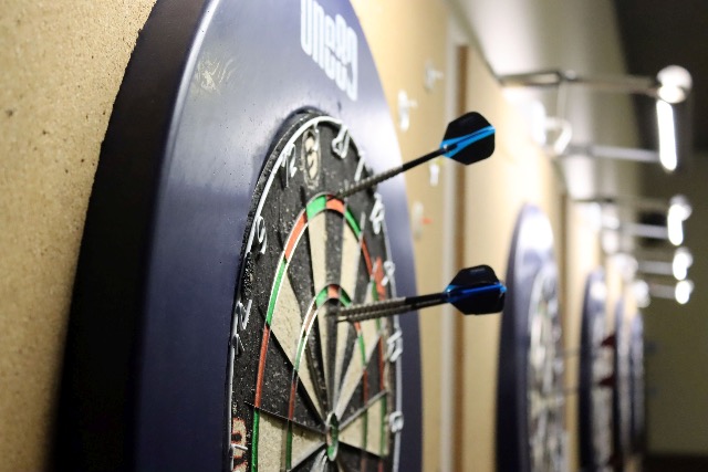 P�ros verseny �s darts cs�t�rt�k Zalaegerszegen
