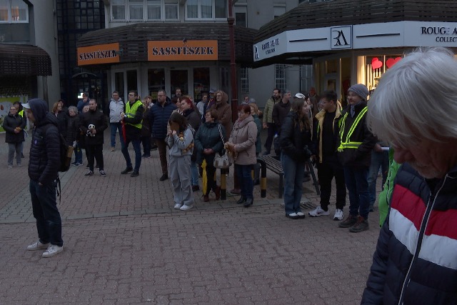 Momentum – A gyermekek védelméért demonstráltak Zalaegerszegen Momentum – A gyermekek védelméért demonstráltak Zalaegerszegen