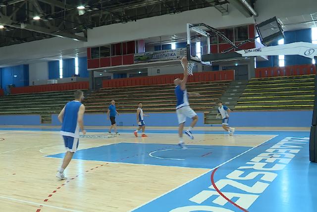 Projektek �s m�rka�p�t�s – piaci alap�, versenyszeml�let� m�k�d�s form�l�dik a ZTE Kos�rlabda Klub Sportszolg�ltat� Kft.-n�l