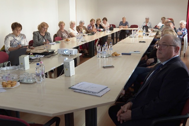 Ülésezett az Idősügyi Tanács Ülésezett az Idősügyi Tanács