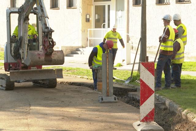 Landorhegyen folytatdik az ivvzhlzat feljtsa 