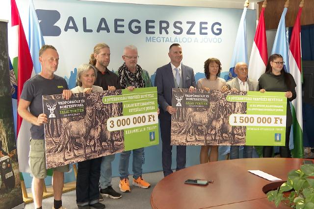 �tadt�k a Vadp�rk�lt �s Borfesztiv�l j�t�konys�gi f�z�verseny�nek adom�ny�t