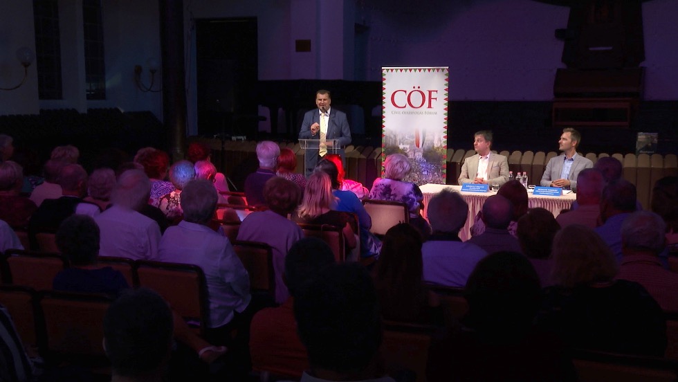 Fórumot rendezett a CÖF Zalaegerszegen Fórumot rendezett a CÖF Zalaegerszegen