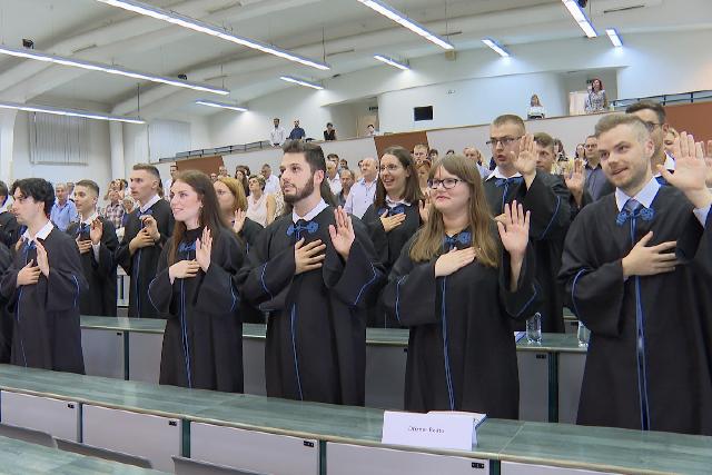 Diplomaátadó ünnepség a Pannon Egyetem Zalaegerszegi Egyetemi Központjában Diplomaátadó ünnepség a Pannon Egyetem Zalaegerszegi Egyetemi Központjában