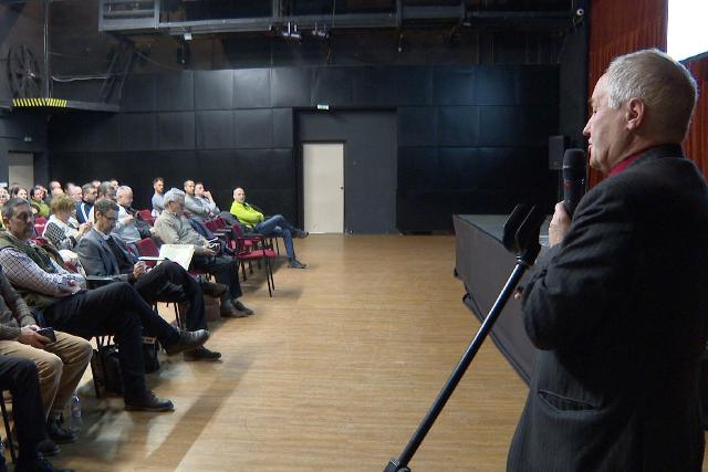 Aranysz�n� s�rgas�g – vesz�lyben a sz�l��ltetv�nyek