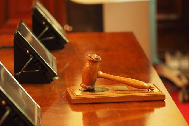 Diáktársait fogdosta – Vádat emeltek egy zalaegerszegi középiskolás ellen Diáktársait fogdosta – Vádat emeltek egy zalaegerszegi középiskolás ellen